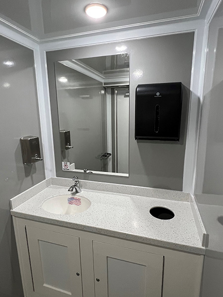 <Lowe Luxury Restrooms