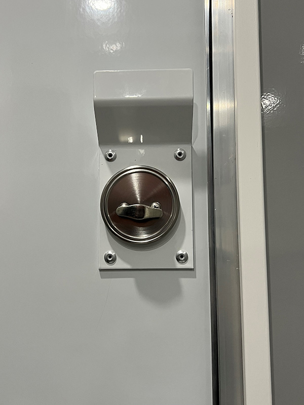 <Lowe Luxury Restrooms